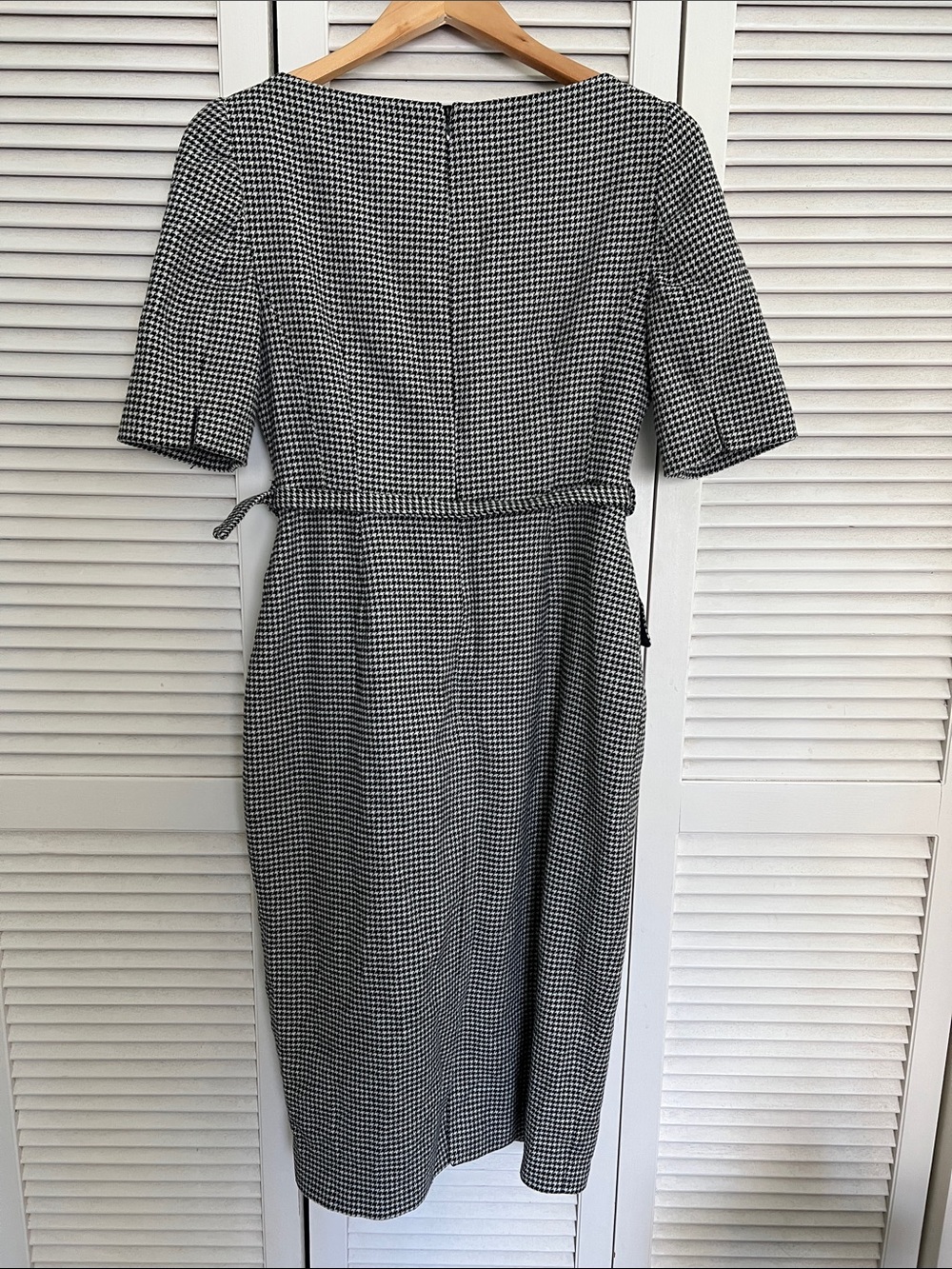 LK Bennett Black and White Houndstooth Midi Sheath Dress - Picture 2 of 3